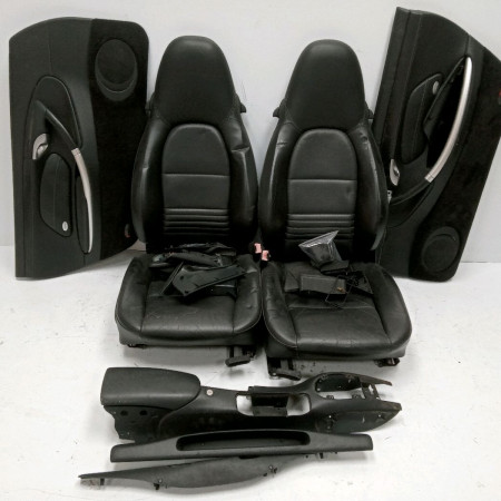 <span class="tt">Interieur complet occasion  </span><span class="designation"> </span>