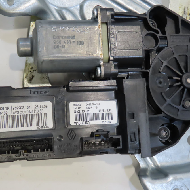 Mecanisme+moteur leve-glace avg occasion RENAULT SCENIC III Phase 1 04-2009->11-2011 1.5 DCI 105ch 807212569R 3