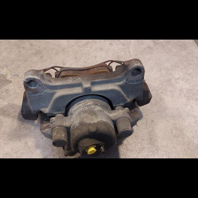 Etrier de frein avant droit occasion VOLKSWAGEN PASSAT V Phase 1 03-2005->10-2010 2.0 TDI 16v 140ch 1K0615124E 2