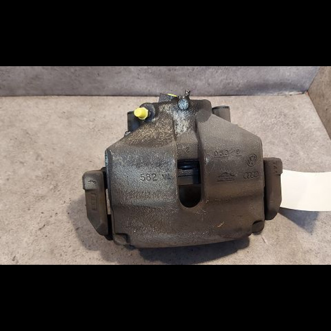 Etrier de frein avant droit occasion AUDI A3 III Phase 1 AVANT 05-2008->10-2011 1K0615124E 1