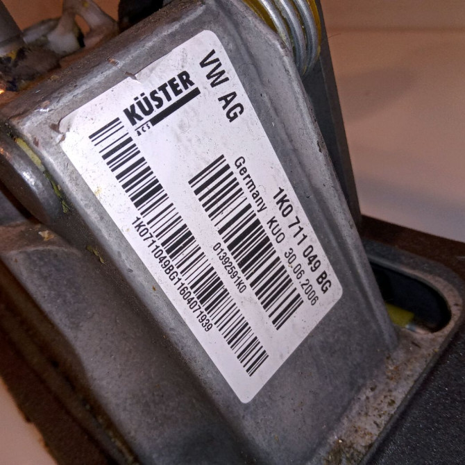 Levier de vitesses occasion VOLKSWAGEN GOLF V Phase 1 11-2003->10-2008 1.9 TDI 105ch 1K0711112B 3