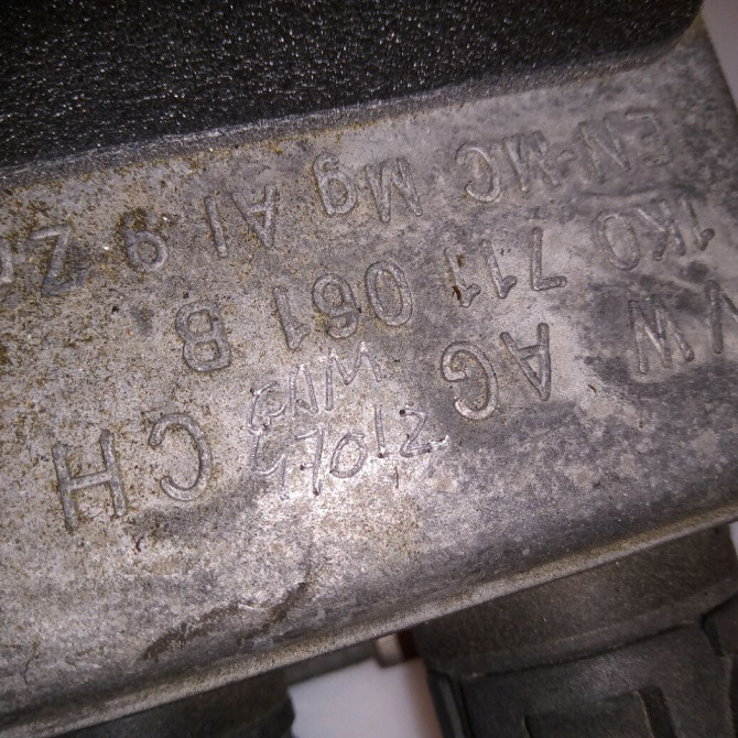 Levier de vitesses occasion VOLKSWAGEN GOLF V Phase 1 11-2003->10-2008 1.9 TDI 105ch 1K0711112B 4