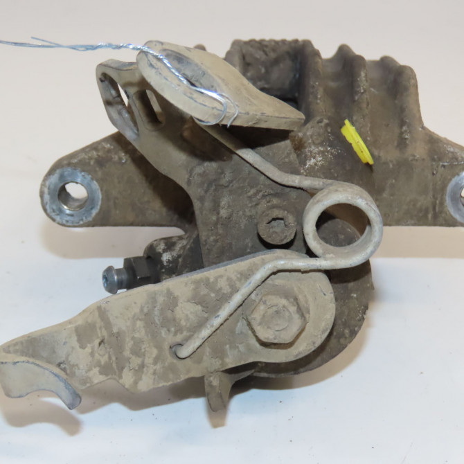 Etrier de frein arrière gauche occasion VOLKSWAGEN GOLF PLUS Phase 1 03-2005->03-2009 1.9 TDI 105ch 1K0615423J 3