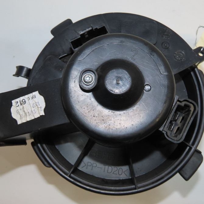 Ventilateur de chauffage occasion PEUGEOT 206 Phase 2 02-2003->02-2009 1.4 HDI 70ch 6441K0 3