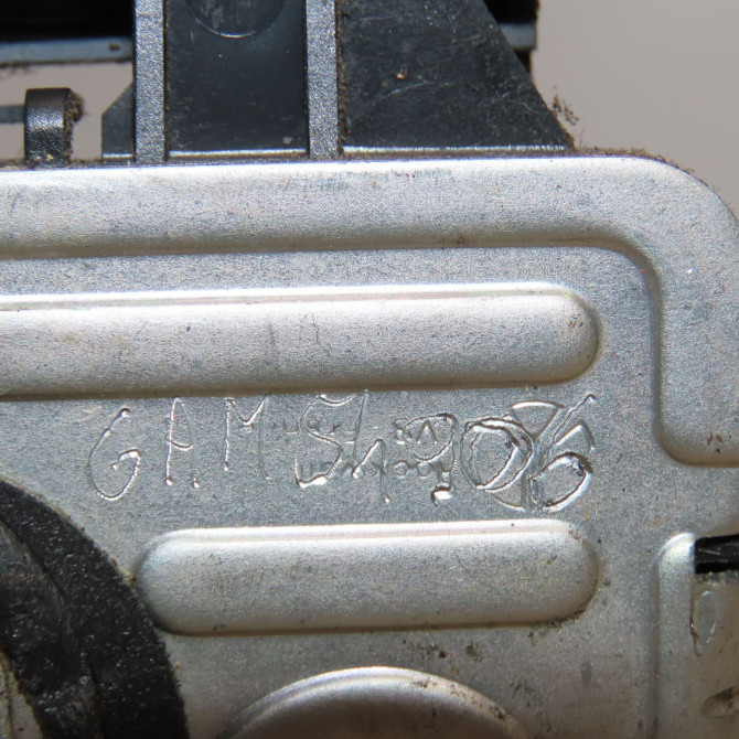 Serrure porte avg occasion DACIA SANDERO I Phase 1 06-2008->10-2012 1.4 MPI 75ch 8200735223 3