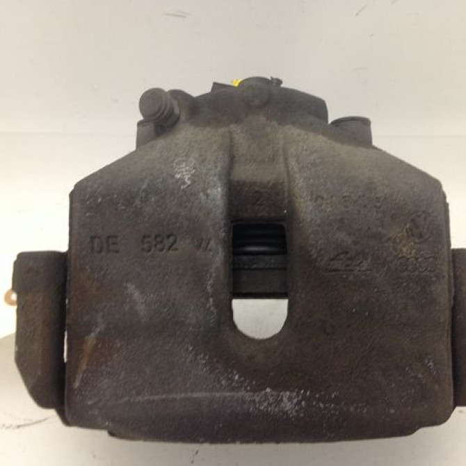 Etrier de frein avant droit occasion VOLKSWAGEN PASSAT V Phase 1 03-2005->10-2010 2.0 TDI 16v 140ch 1K0615124E 1