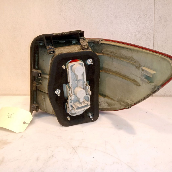 Feu arrière gauche occasion MERCEDES CLASSE B I Phase 1 06-2005->04-2008 B 180 CDI 1698202564 2