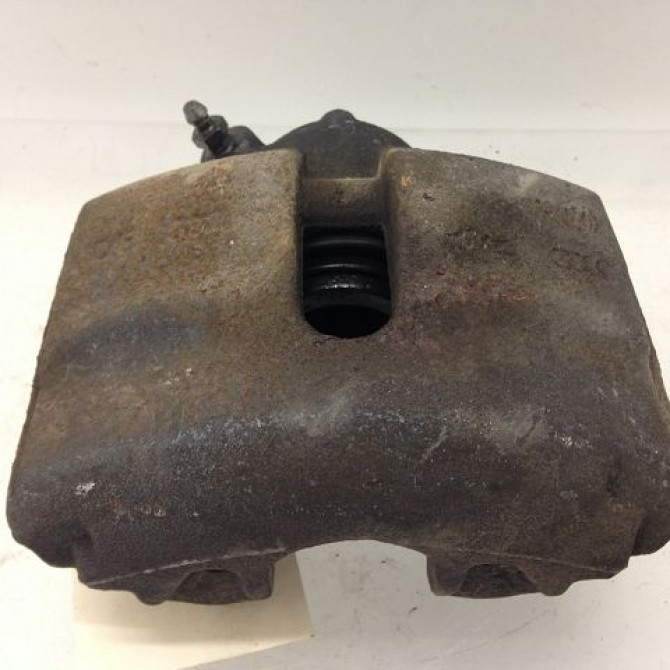 Etrier de frein avant droit occasion VOLKSWAGEN CADDY III Phase 1 03-2004->07-2010 1.9 TDI 105ch 1K0615124E 1