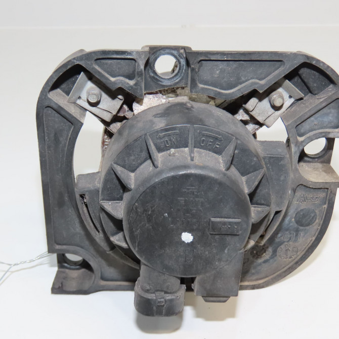 Phare antibrouillard avant droit occasion FIAT 500 II 500 II Phase 1 2007-07-01->2016-03-31 1.2i 69ch 51822888 3