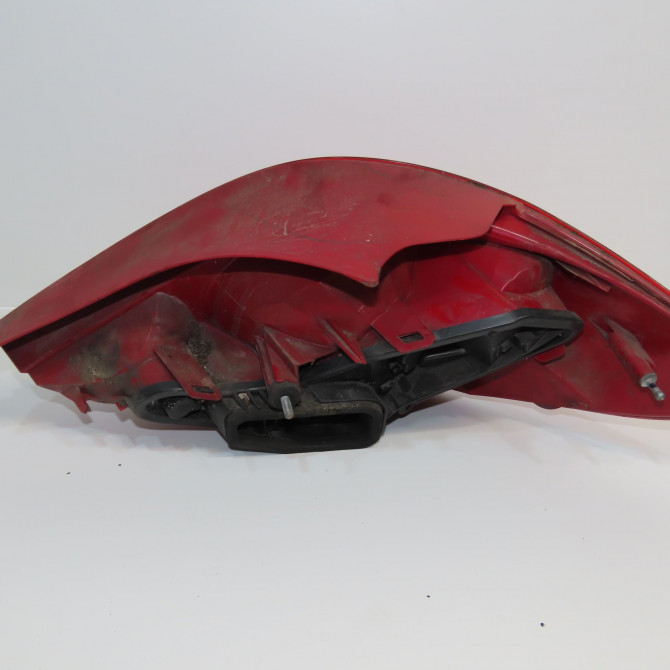 Feu arrière gauche occasion PEUGEOT 207 Phase 1 04-2006->06-2013 1.6 HDI 16v 90ch 6350Y7 2