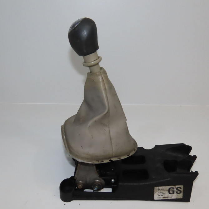 Levier de vitesses occasion RENAULT SCENIC III Phase 1 04-2009->11-2011 1.9 DCI 130ch 8200736236 2