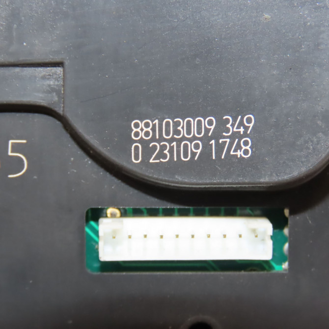 Commande essuie glace occasion RENAULT KANGOO II Phase 1 01-2008->03-2013 1.5 DCI 85ch 8201590631 4