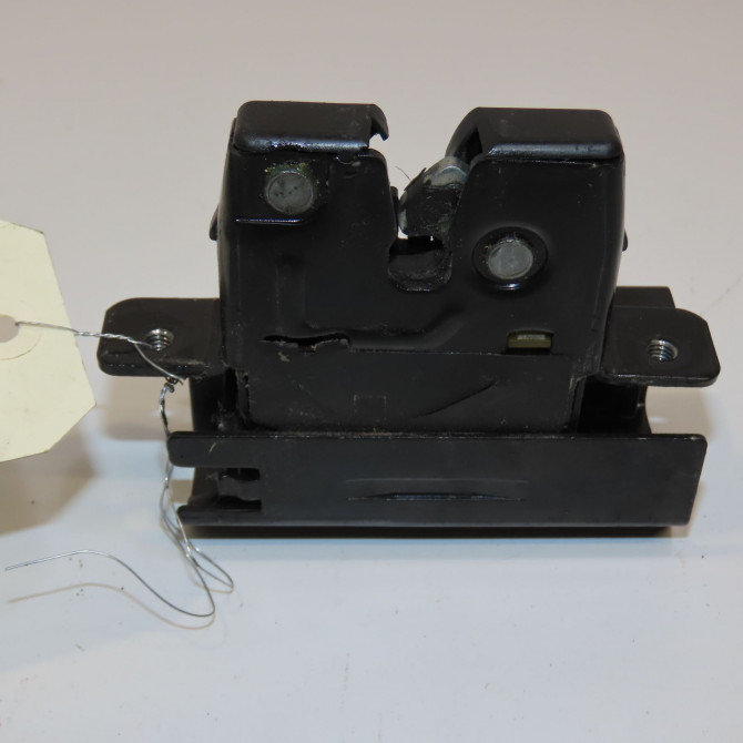 Serrure hayon occasion RENAULT LAGUNA III Phase 1 COUPE 08-2008->03-2013 8200948107 1