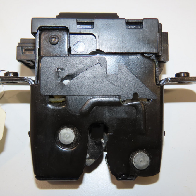 Serrure hayon occasion RENAULT MODUS Phase 2 01-2008->12-2012 1.6i 16v 110ch 8200948107 1