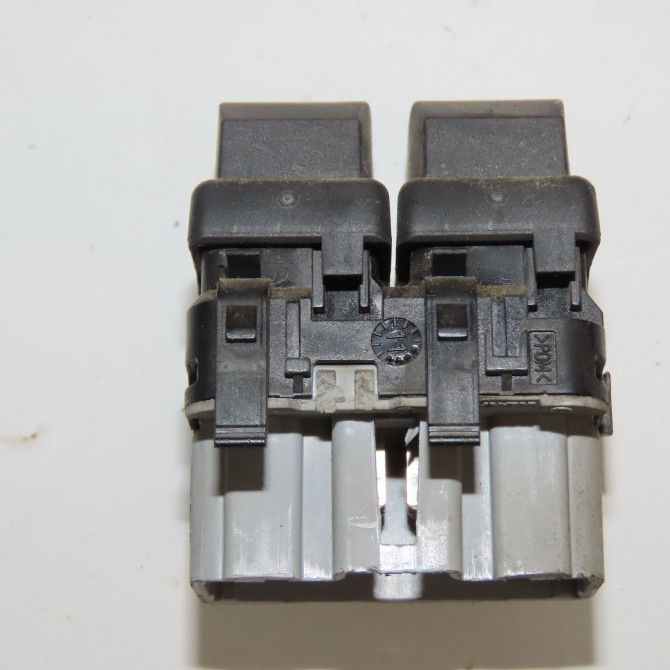 Commande lève-glace porte avant gauche occasion RENAULT MODUS Phase 2 01-2008->12-2012 1.5 DCI 75ch 8200214939 2