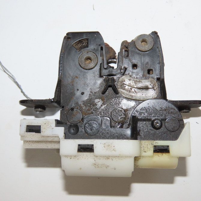 Serrure hayon occasion RENAULT MODUS Phase 2 01-2008->12-2012 1.5 DCI 75ch 8200948107 2