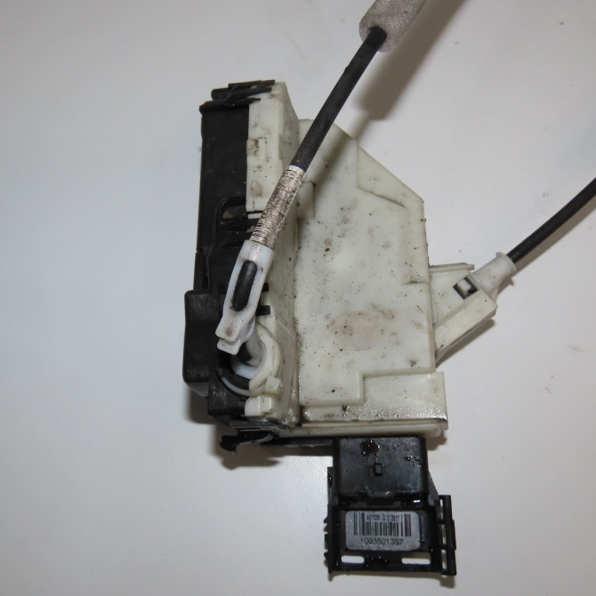 Serrure porte coulissante d occasion PEUGEOT EXPERT III phase 1 03-2016->... 2.0 BLUEHDI 120ch 9868214580 2