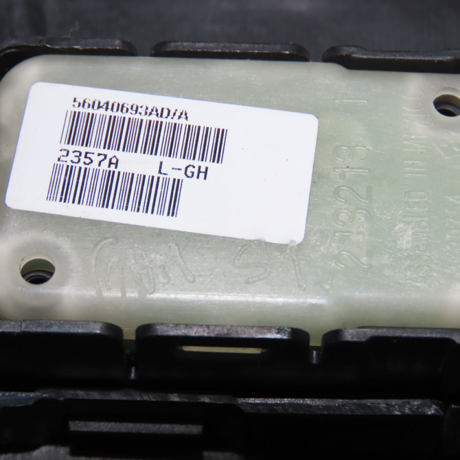 Commande leve-glace porte arrière droite occasion JEEP PATRIOT Phase 1 11-2007->12-2010 4