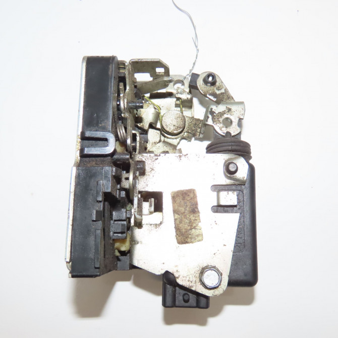 Serrure porte avd occasion DACIA SANDERO I Phase 1 06-2008->10-2012 1.4 MPI 75ch 8200735224 2