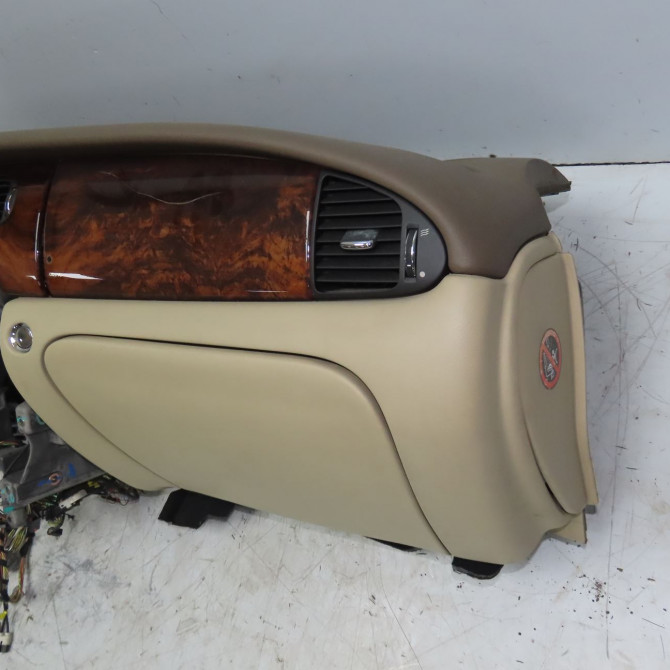 Planche de bord occasion JAGUAR XJ III C2C26649LHN 3