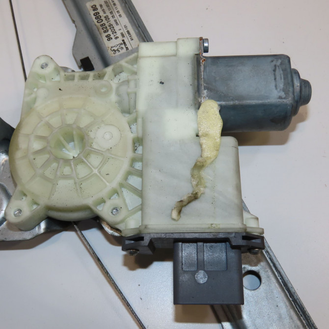 Mecanisme+moteur leve-glace avg occasion PEUGEOT 3008 I Phase 1 04-2009->12-2013 1.6 HDI 112ch 9221FF 3