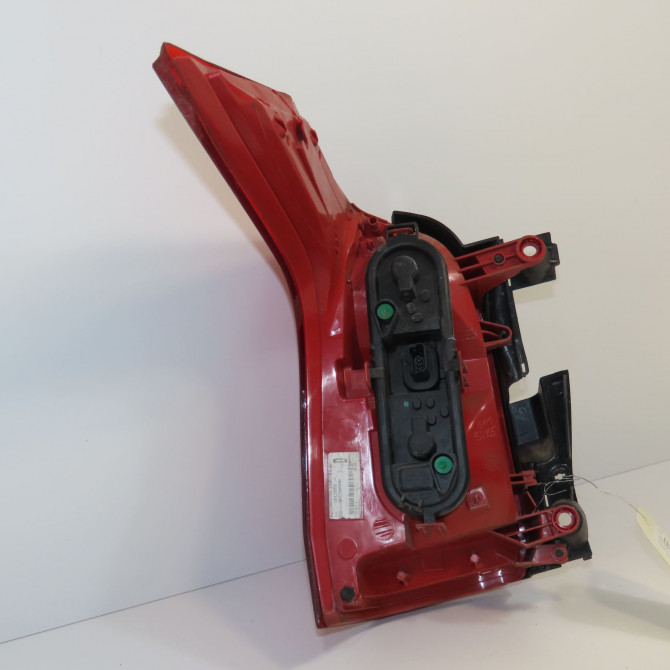 Feu arrière droit occasion PEUGEOT 5008 I phase 2 09-2013->... 6351KH 3