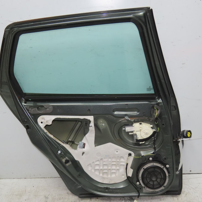 Porte arrière gauche occasion PEUGEOT 407 Phase 1 04-1995->04-1999 2.0 HDI 136ch 9006H7 2