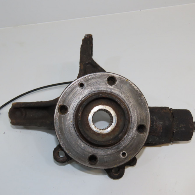 Moyeu avg occasion PEUGEOT 5008 I Phase 1 11-2009->12-2013 330785 1