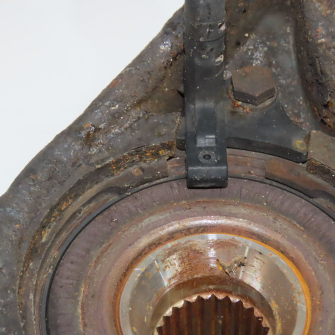 Moyeu avg occasion PEUGEOT 5008 I Phase 1 11-2009->12-2013 330785 3