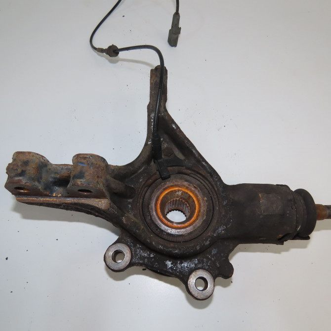 Moyeu avd occasion PEUGEOT 5008 I Phase 1 11-2009->12-2013 330785 2