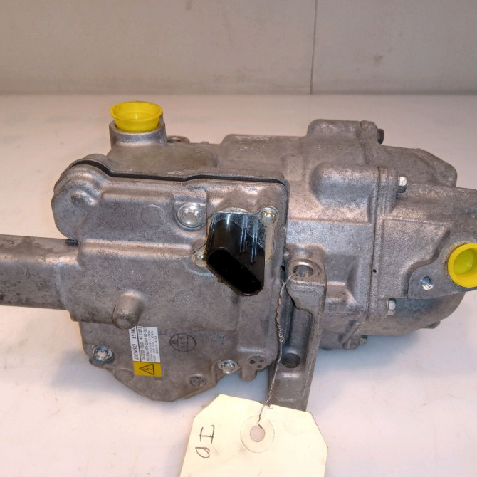 Compresseur air conditionne occasion TOYOTA YARIS III Phase 2 06-2014->... 1.5 100ch 8837052012 1