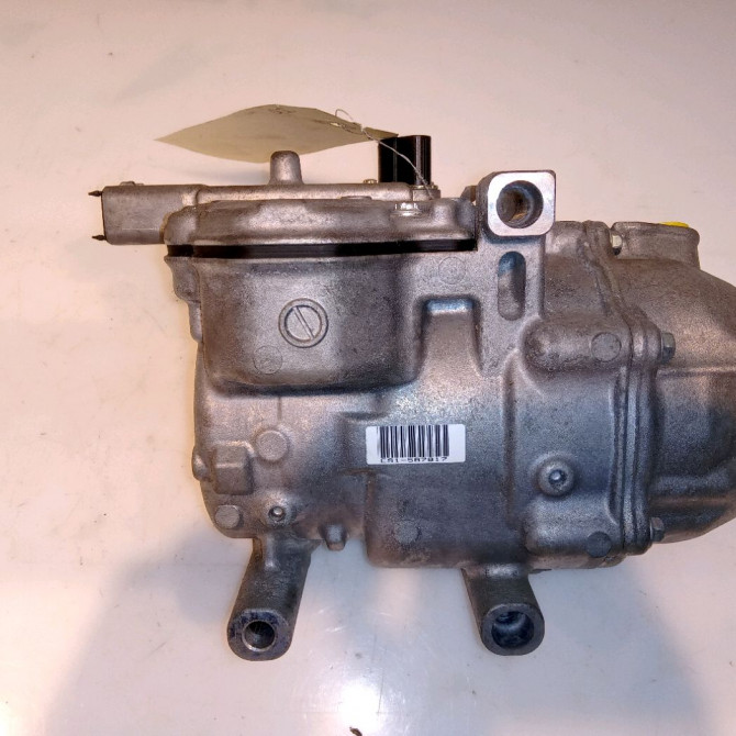 Compresseur air conditionne occasion TOYOTA YARIS III Phase 2 06-2014->... 1.5 100ch 8837052012 2