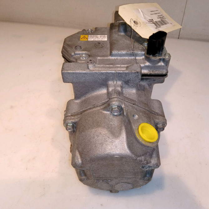 Compresseur air conditionne occasion TOYOTA YARIS III Phase 2 06-2014->... 1.5 100ch 8837052012 3