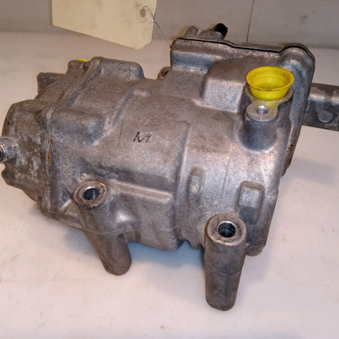 Compresseur air conditionne occasion TOYOTA YARIS III Phase 2 06-2014->... 1.5 100ch 8837052012 5