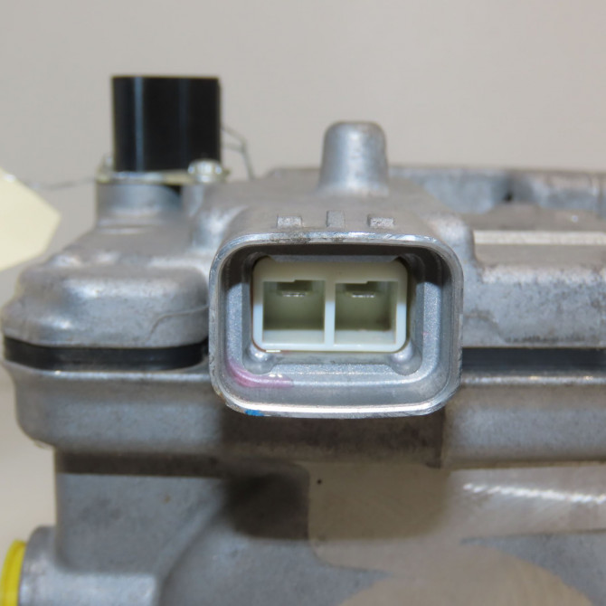 Compresseur air conditionne occasion TOYOTA YARIS III Phase 2 06-2014->... 1.5 100ch 8837052012 4