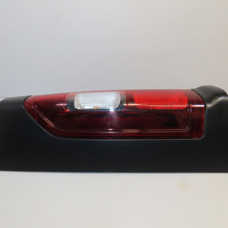 <span class="tt">Feu arrière gauche occasion  </span><span class="designation"> </span>