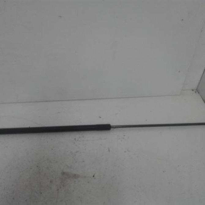 Verin d capot occasion VOLKSWAGEN GOLF VI Phase 1 10-2008->04-2013 1.6 TDI 105ch 5K0823359E 1