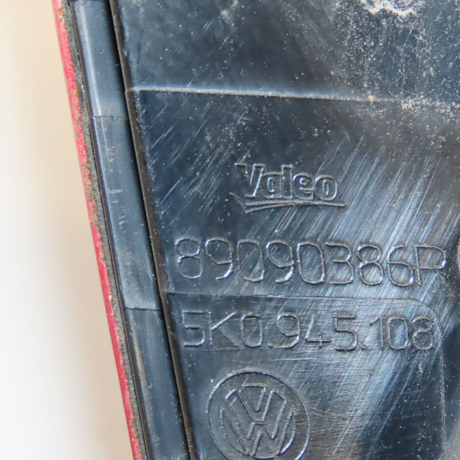 Feu arrière intérieur droit occasion VOLKSWAGEN GOLF VI Phase 1 10-2008->04-2013 2.0 TDI 110ch 5K0945094G 4