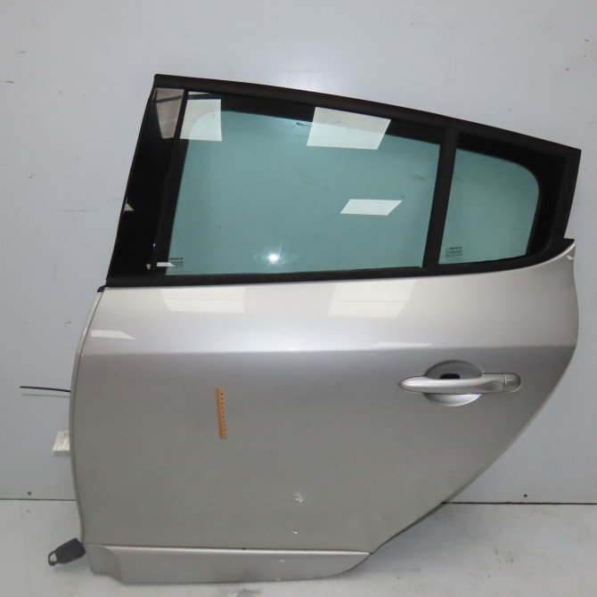 Porte arrière gauche occasion RENAULT MEGANE III Phase 1 11-2008->01-2012 1.4 TCE 16v 130ch 821003885R 1