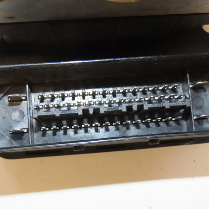 Unité hydraulique ABS occasion VOLKSWAGEN TOURAN II Phase 1 09-2010->12-2015 1K0614517DEBEF 5