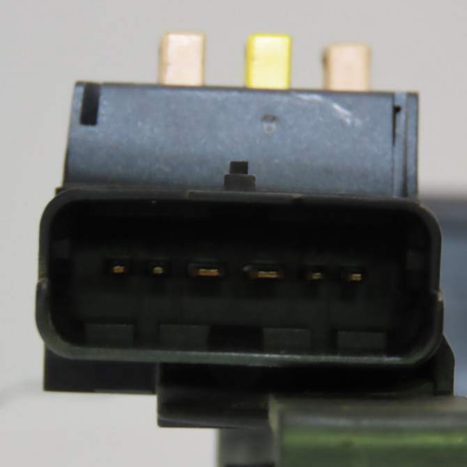 Platine fusible av occasion CITROEN C4 PICASSO I Phase 1 01-2007->10-2013 1.6 HDi 16v 110ch 9807028580 4