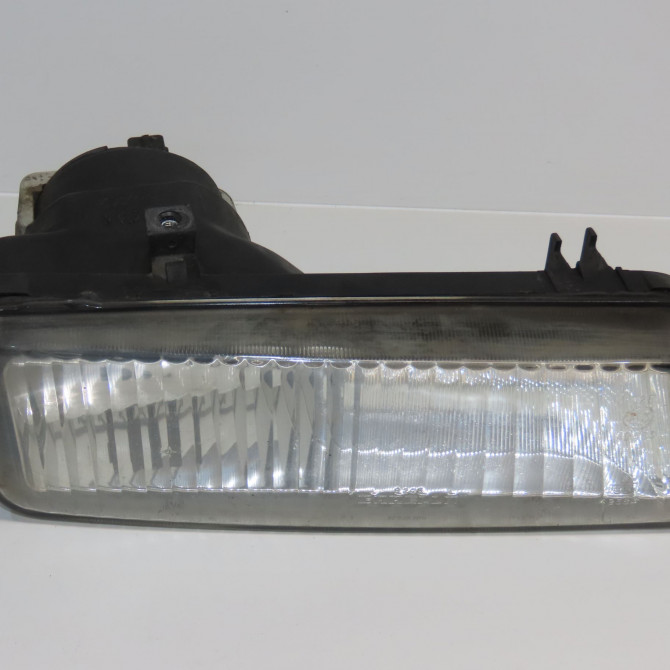 Phare antibrouillard avant droit occasion PEUGEOT 806 6205J3 1