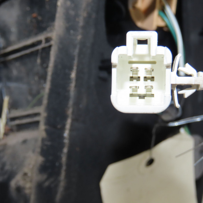 Feu arrière gauche occasion TOYOTA YARIS III Phase 2 06-2014->... 1.5 100ch 815610D600 3