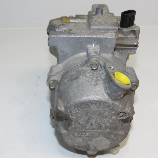 Compresseur air conditionne occasion TOYOTA YARIS III Phase 2 06-2014->... 1.5 100ch 8837052012 5