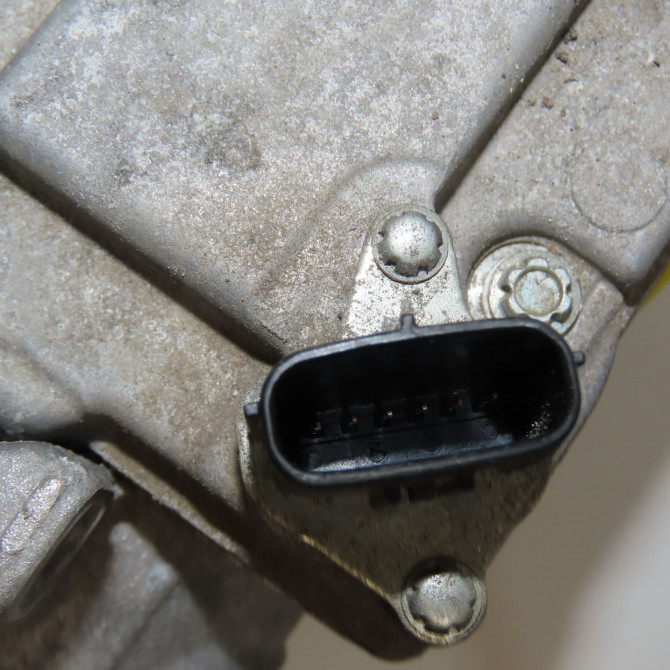 Compresseur air conditionne occasion TOYOTA YARIS III Phase 2 06-2014->... 1.5 100ch 8837052012 6