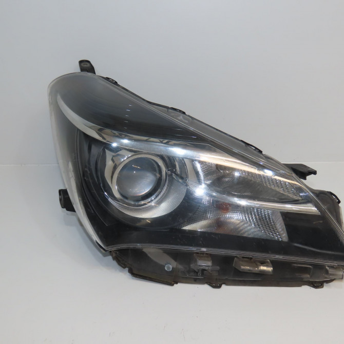 Phare droit occasion TOYOTA YARIS III Phase 2 06-2014->... 1.5 100ch 811300DA40 1