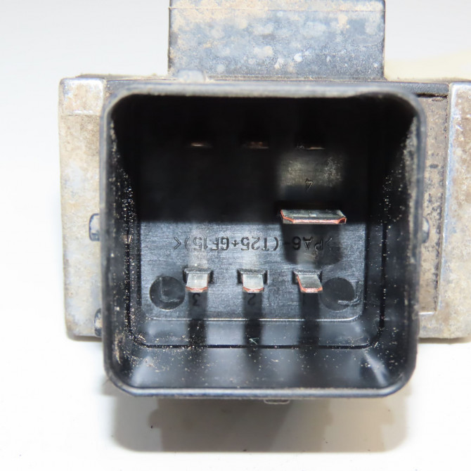 Boitier de préchauffage occasion RENAULT KANGOO II Phase 1 01-2008->03-2013 1.5 DCI 70ch 110679886R 3