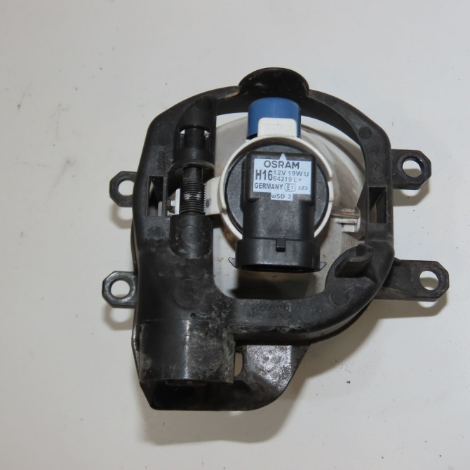 Phare antibrouillard avant droit occasion TOYOTA YARIS III Phase 2 06-2014->... 1.5 100ch 8121002110 2