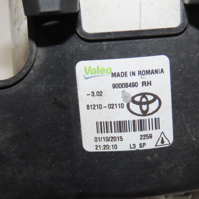 Phare antibrouillard avant droit occasion TOYOTA YARIS III Phase 2 06-2014->... 1.5 100ch 8121002110 5