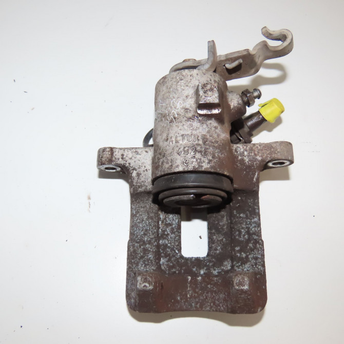 Etrier de frein arrière droit occasion VOLKSWAGEN GOLF VI Phase 1 10-2008->04-2013 2.0 TDI 140ch 1K0615424J 4